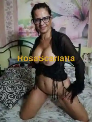 bella milf calma e paziente x momenti di puro piacere e relax anche video chiamata foto e video