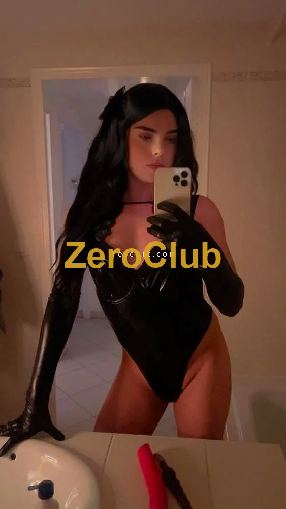 Valentina Dominatrix