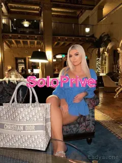 NICOLE