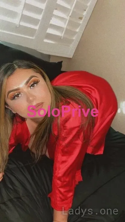 Sexy wet latina mami