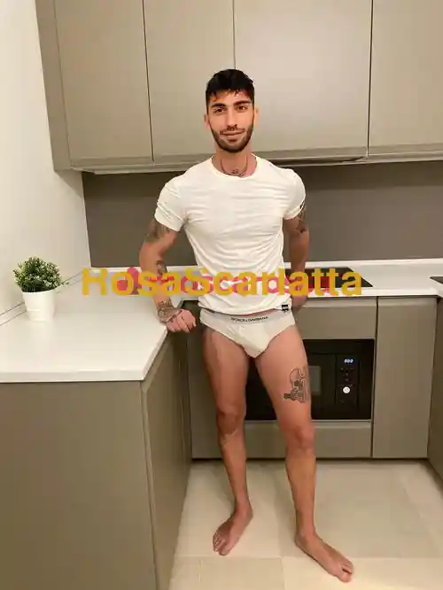Foto 2 di Damiano, gigolò a Milano