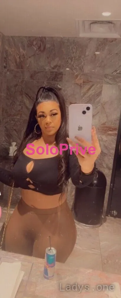 YASMINE