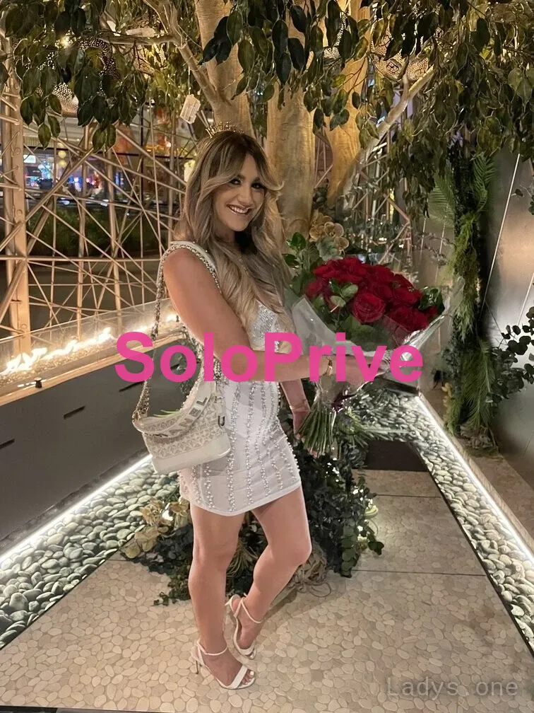 VICTORIA MORETTI