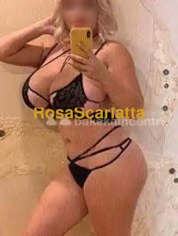 appena arrivata mery napoletanabella donna matura figa calda saporita, sesso bollente in tutte le posizioni, trasgressiva e tremendamente sexy, ti t