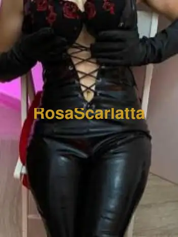 vera donna elegante e dominante. bella e abile in molti giochi, dal feticismo dei piedi ai giochi di ruolo all'umiliazione verbale e fisica.