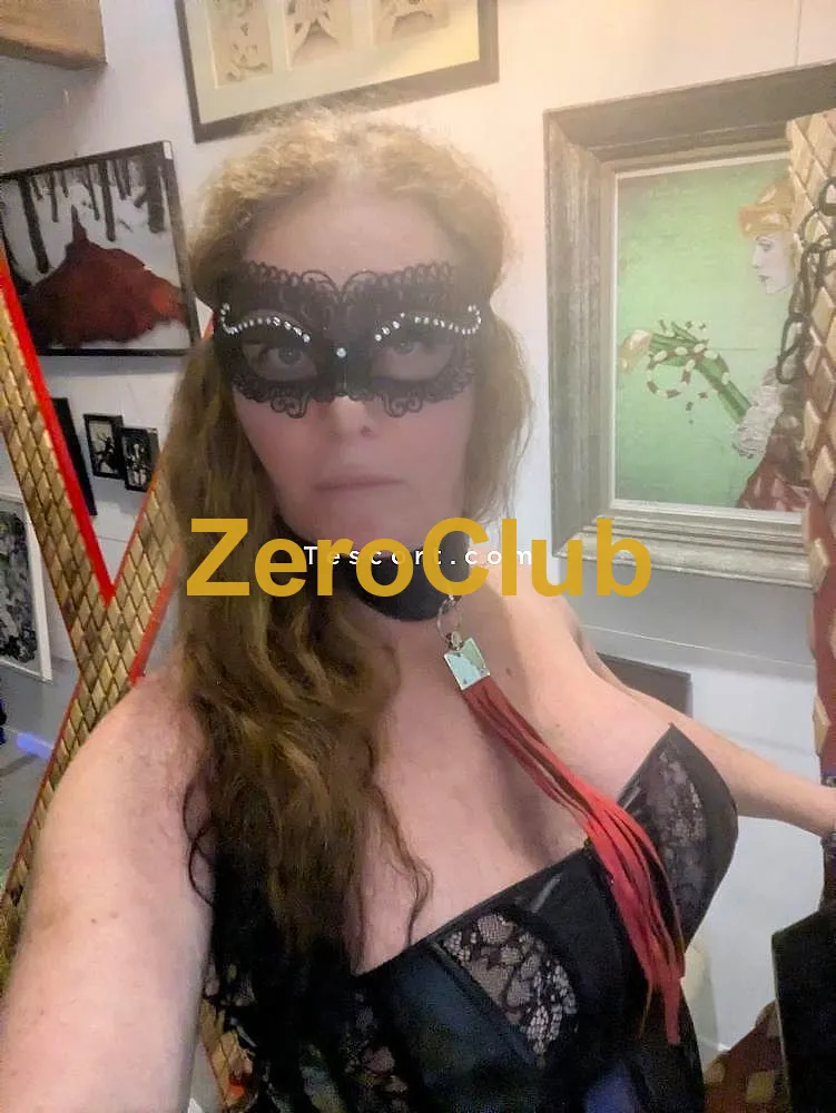 Comtesse Diane - Domina BDSM sur Avignon