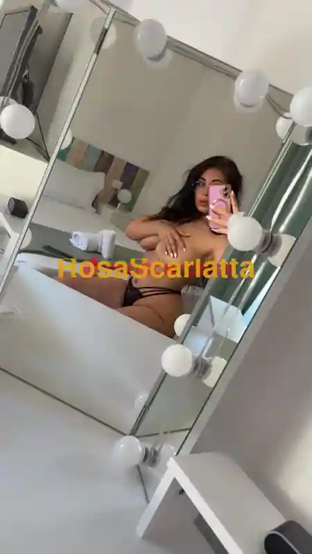 Foto 3 di Roxi, escort a Parma