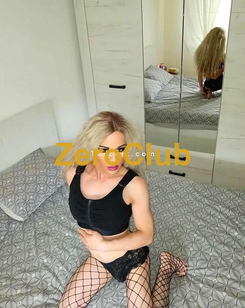 Larisa transexual