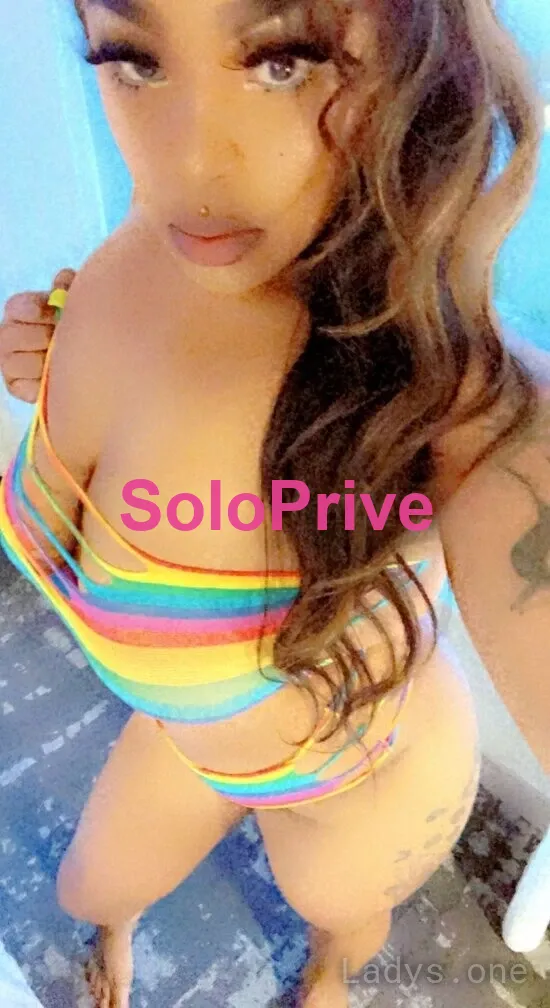 NATALIA ROYALE