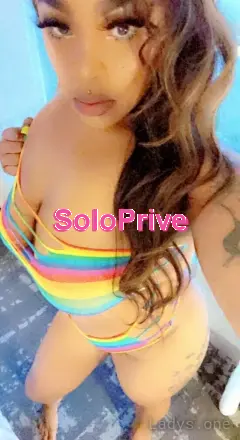 NATALIA ROYALE